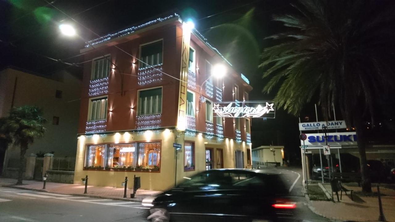 Raphael Hotel